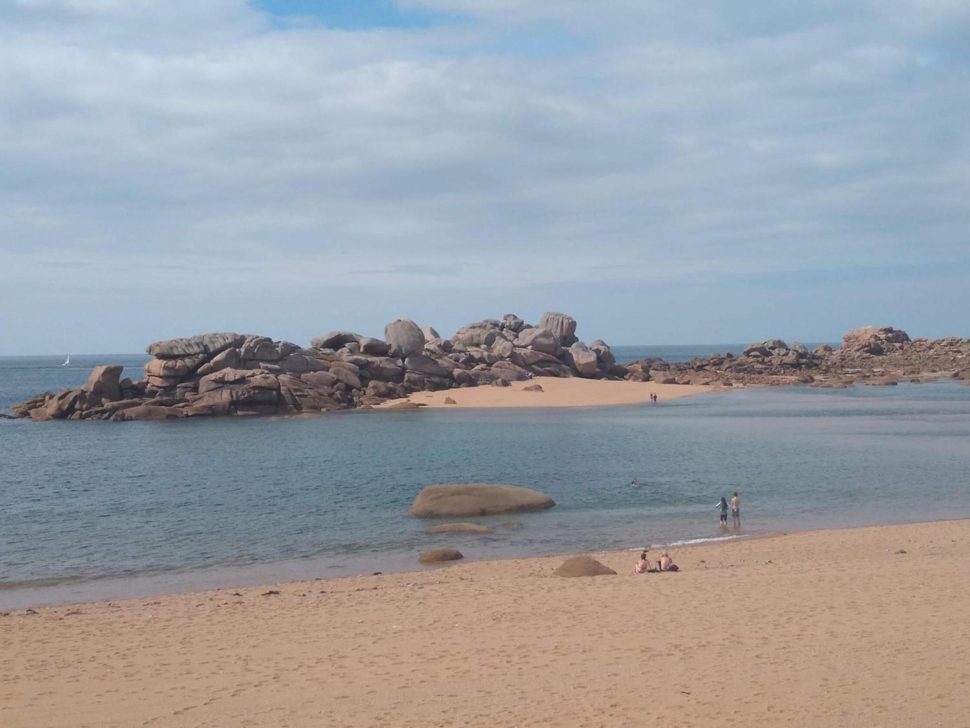 Holiday Home In A Quiet Location Near The Coast Pleumeur-Bodou Exterior foto